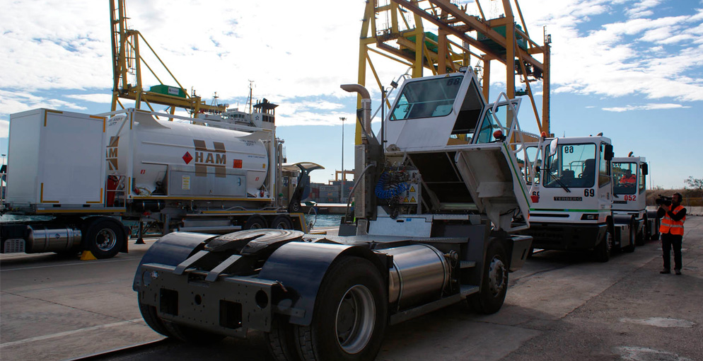 Green Technologies and Eco-efficient Alternatives for Cranes and Operations (GREENCRANES Project) 
